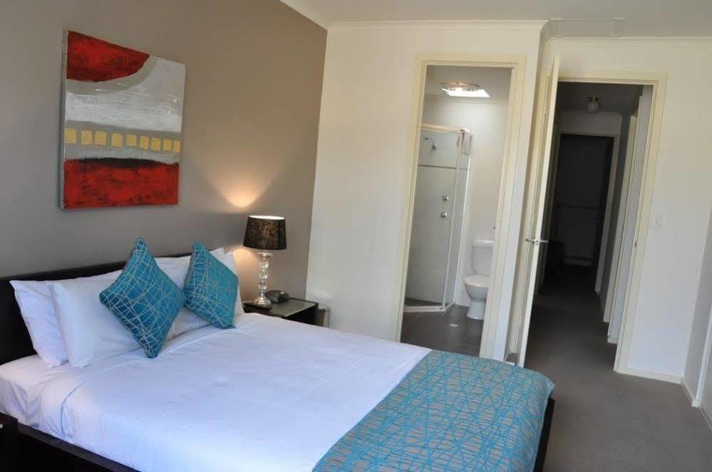 Rnr Serviced Apartments Adelaide - Wakefield St Bagian luar foto